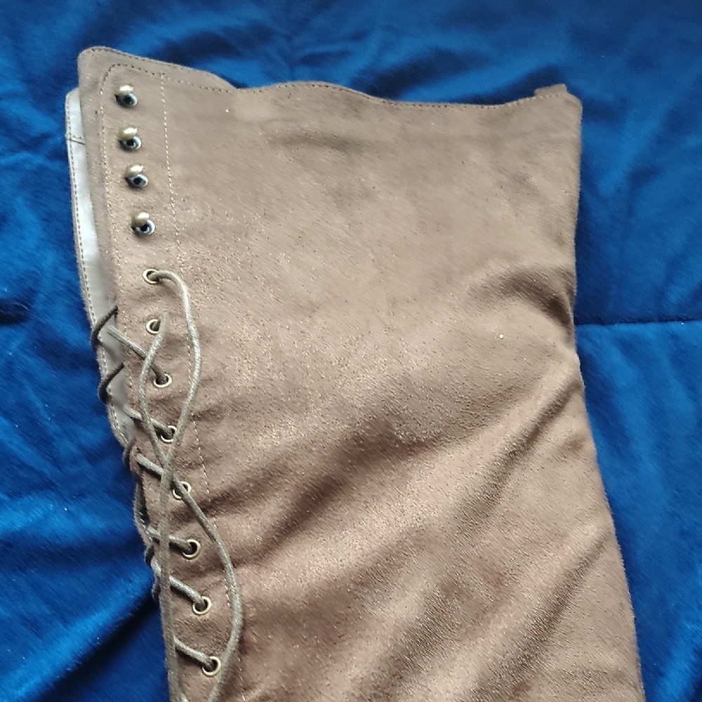 Women’s Tall Lace-Up Suede Boots - Tan Or Taupe Brown Color - Picture 5 of 9